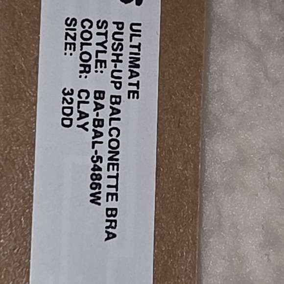 SKIMS Beige Contour Bra - Picture 3 of 4